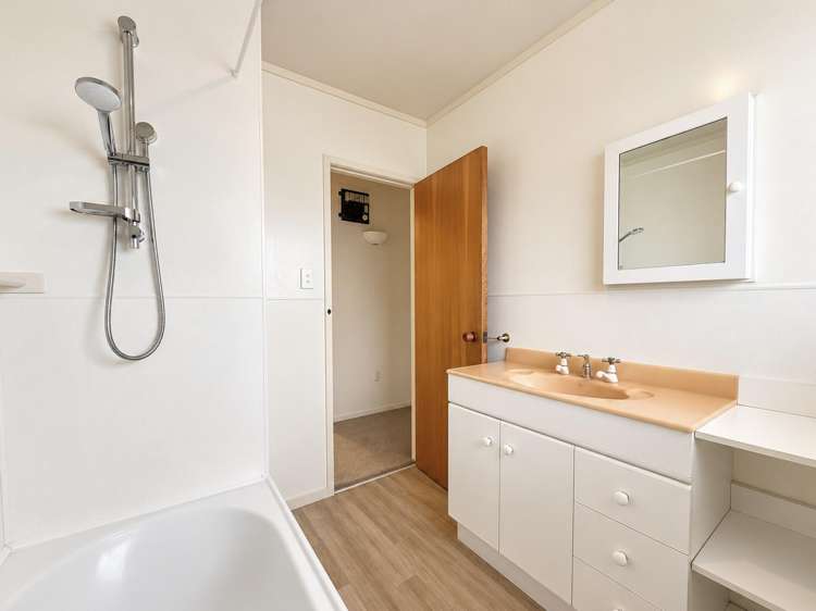 795 Whangaparaoa Road Manly_8