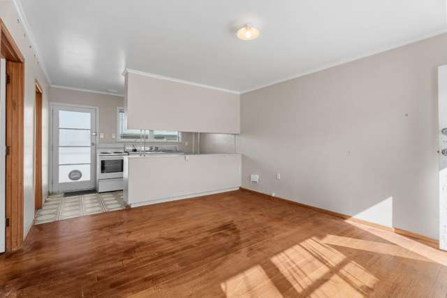 2/6 Shirley Road 10031_3