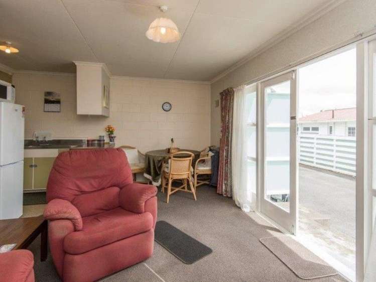 48 Fergusson Street Stoke_16