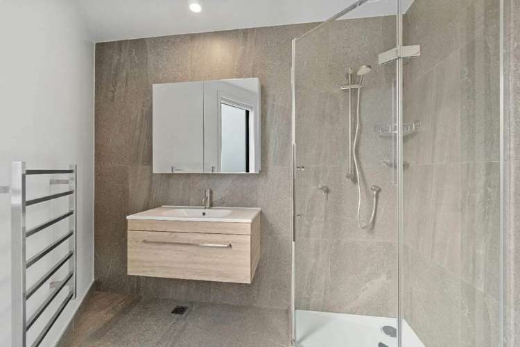 8/56 Salisbury Road Birkdale_9