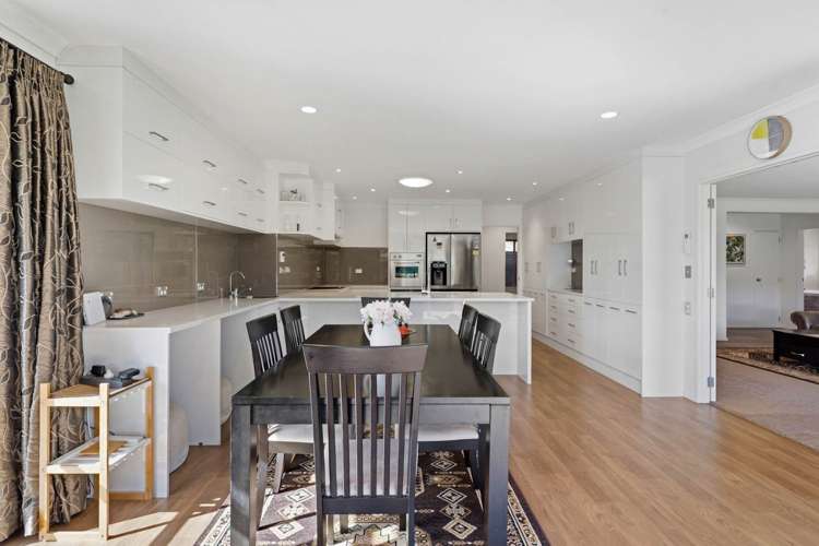 11 Elwyn Close Flat Bush_26