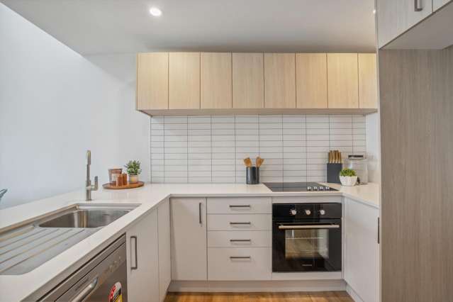 69/8 Edinburgh Drive Queenstown Hill_3