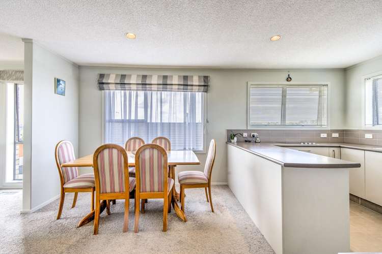 12 Salmond Place Dinsdale_3