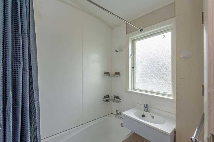 8 Renfrew Place Highbury_11