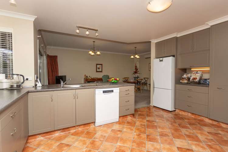 118 Guy Street Dannevirke_7