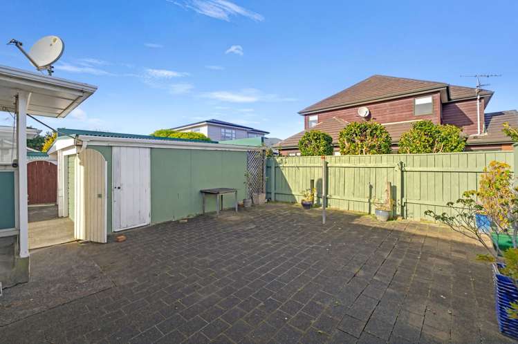 15 Amberley Grove Lower Hutt_16