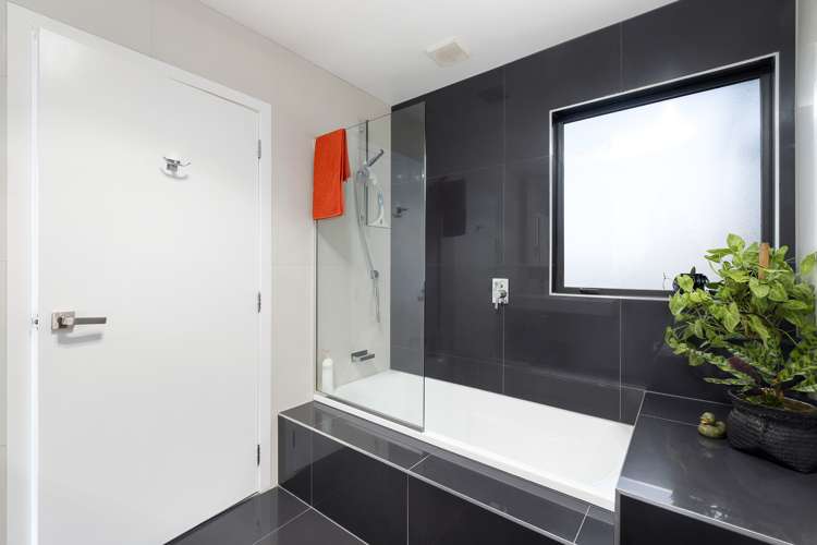 49b Dart Place Fernhill/Sunshine Bay_7