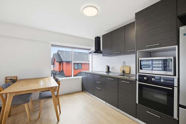 8/32 Akaroa Drive Maupuia_1