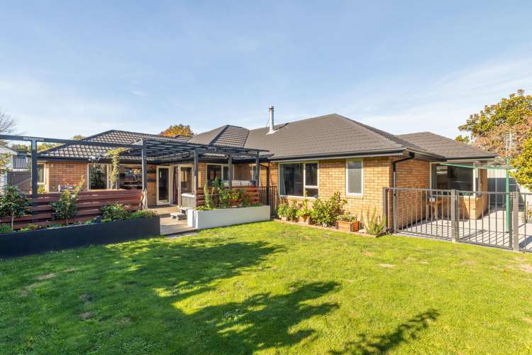 56 Travis Country Drive Burwood_24