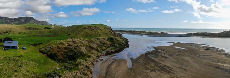 30 Briscoe Street Awakino_5