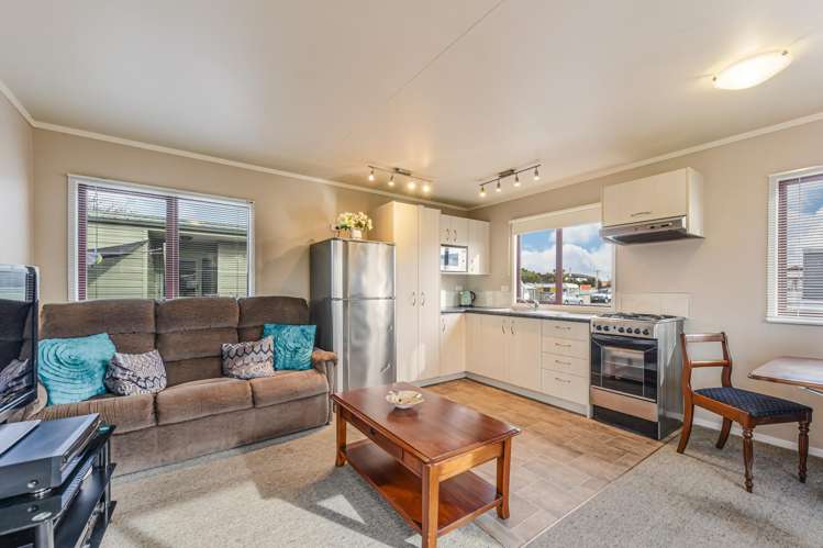 P19/70 Beach Road Tahunanui_1