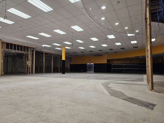 Large format retail in Lincoln North