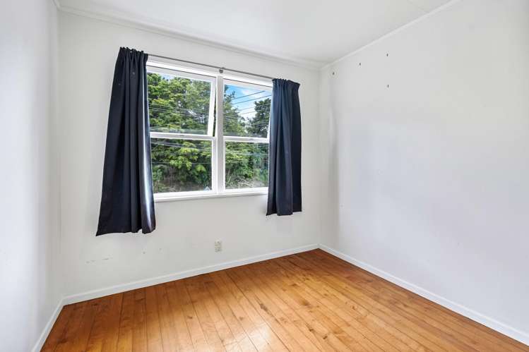 8 Memorial Drive Parahaki_14
