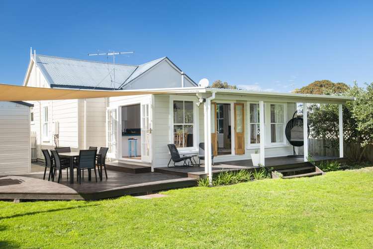 37 Lytton Road Riverdale_13