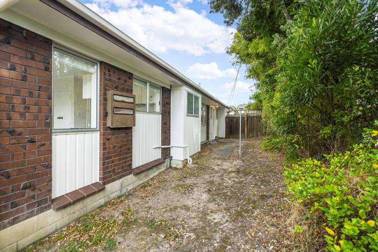 1/28 Roberts Road Te Atatu South_13