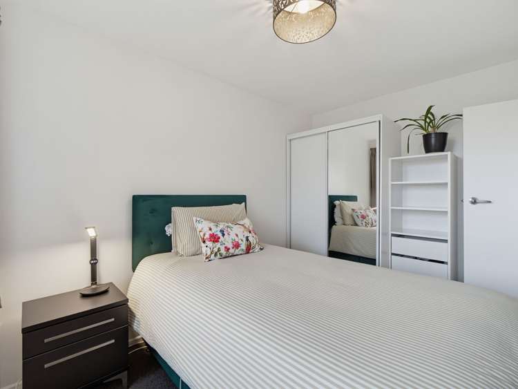 2/4 Queenspark Drive Parklands_13