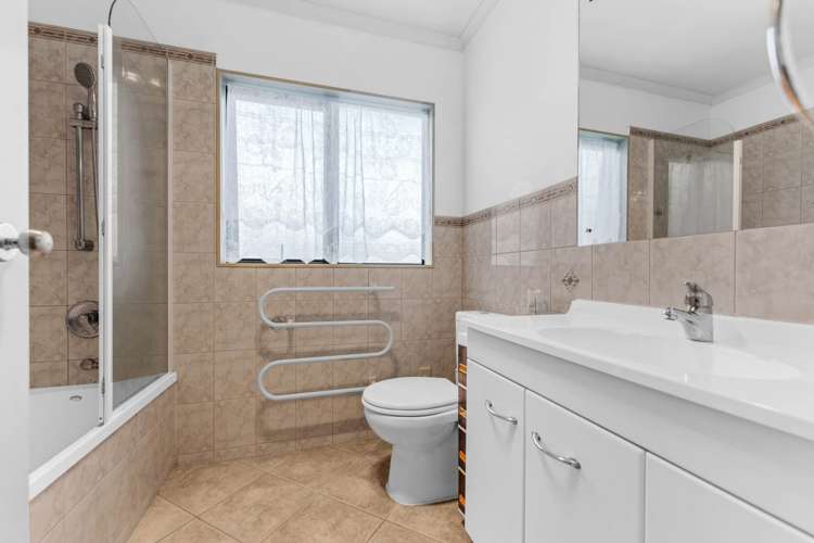 30 Broadhurst Road Flat Bush_16