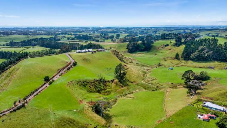 169 Hursthouse Road Tarurutangi_17