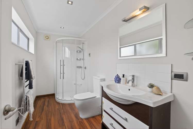 52 Martin Road Paraparaumu Beach_11