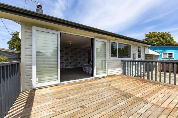 54 Dryden Street_0