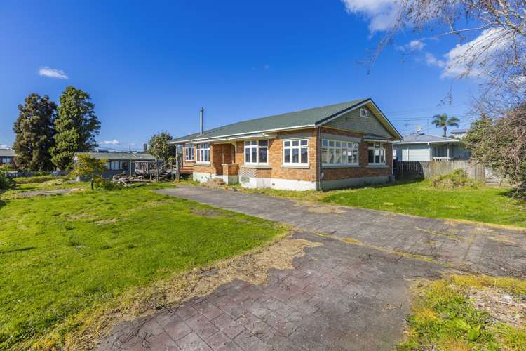 42 Astley Avenue New Lynn_1