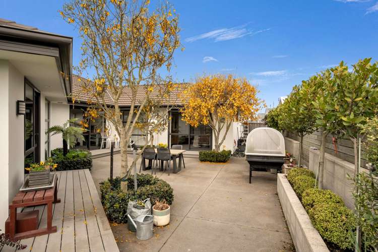 29 Araucana Way Burwood_5