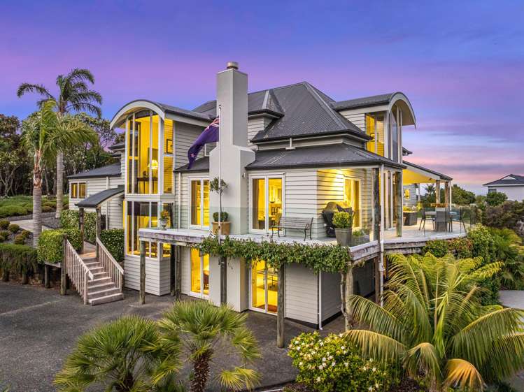 2 Puriri Place Sandspit_46