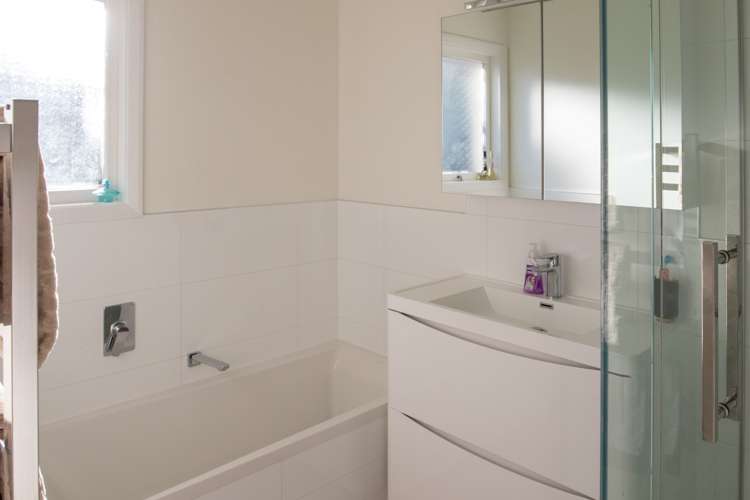 37 Mason Street New Lynn_19