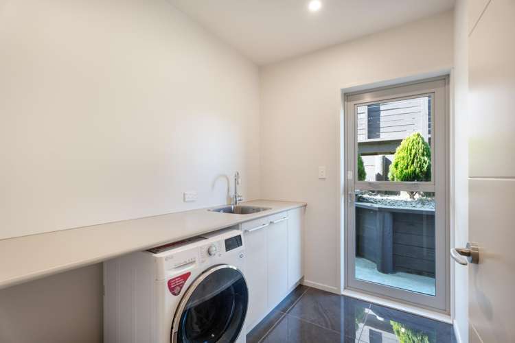 10 Crompton Avenue Churton Park_15