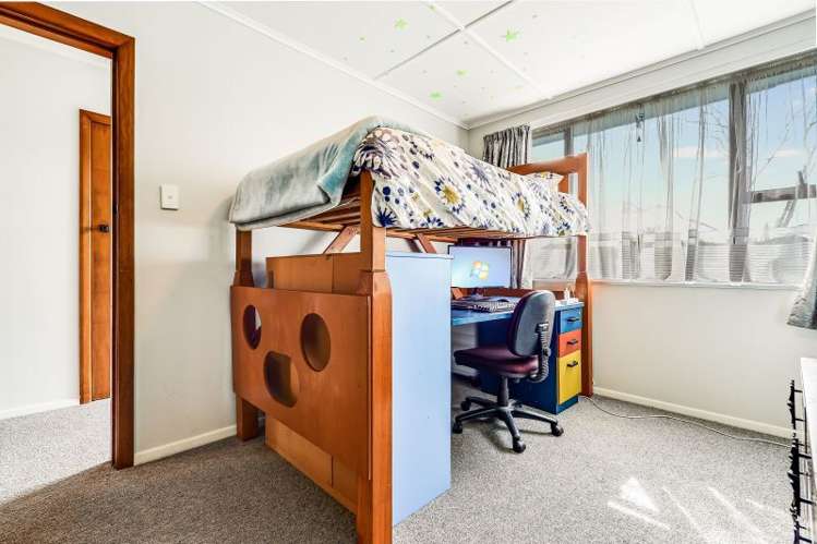 40 Montgomery Crescent Bader_19