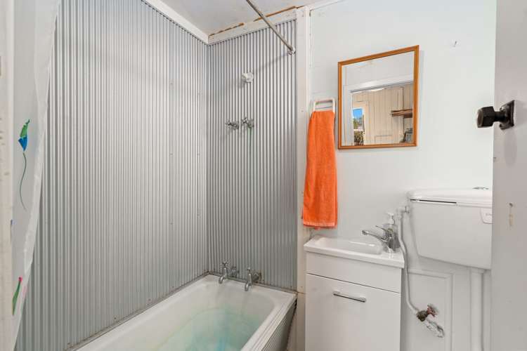 21 Hythe Street Lumsden Surrounds_13