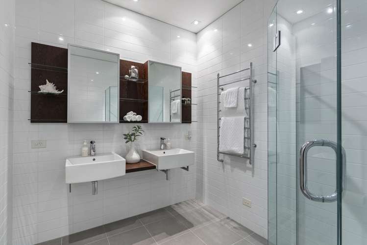 PB/7 The Promenade Takapuna_22