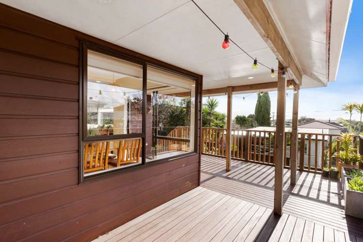 1/1 Riverview Road New Lynn_21