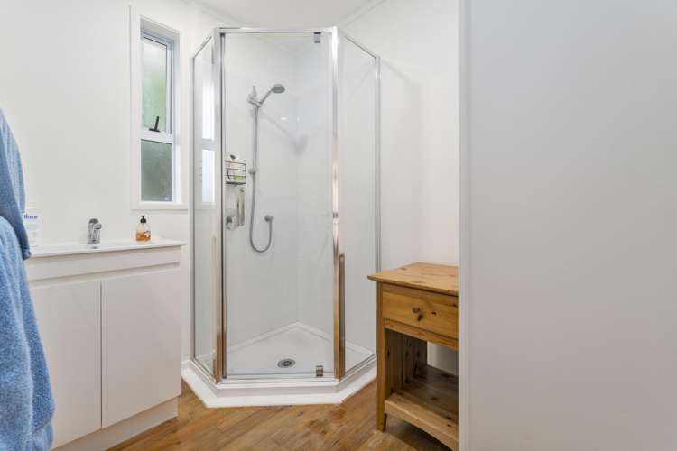 21 Arlette Place Massey_10