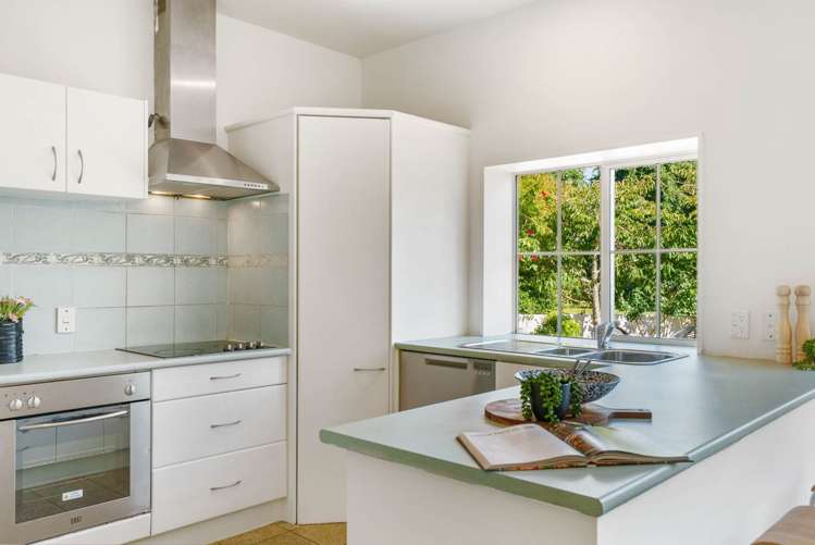 27 Kenneth Small Place Remuera_13