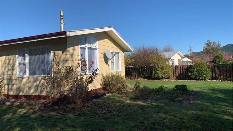 1 Kowhai Street Tapawera_0