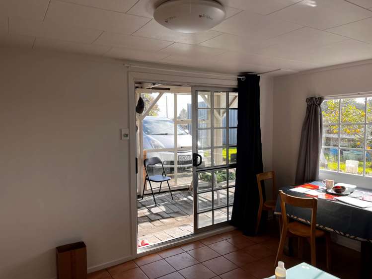 2109 East Coast Road Silverdale_13