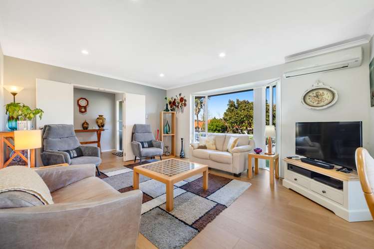 11 Gillett Place Botany Downs_6