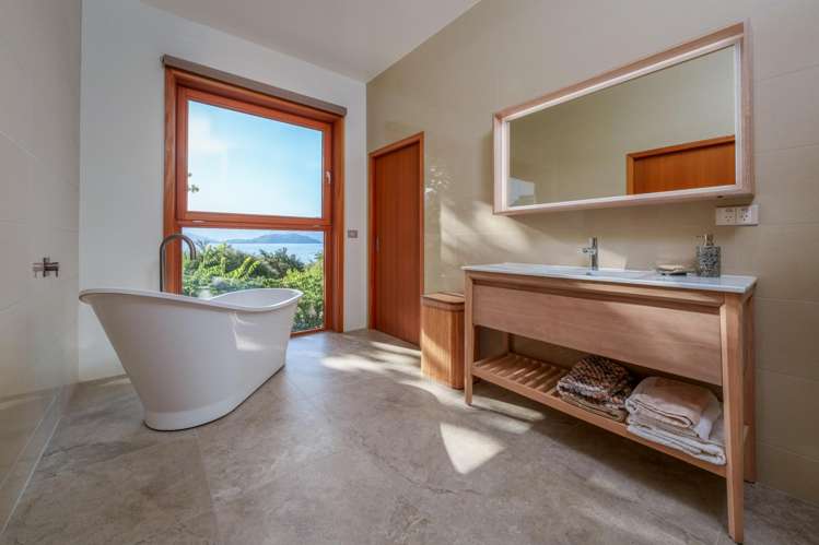 337 Beacon Point Road Wanaka_18