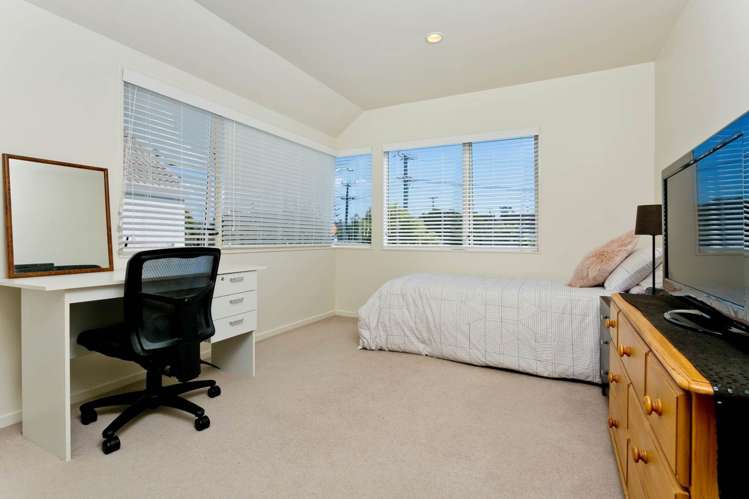 2/1 Waitemata Road Hauraki_17