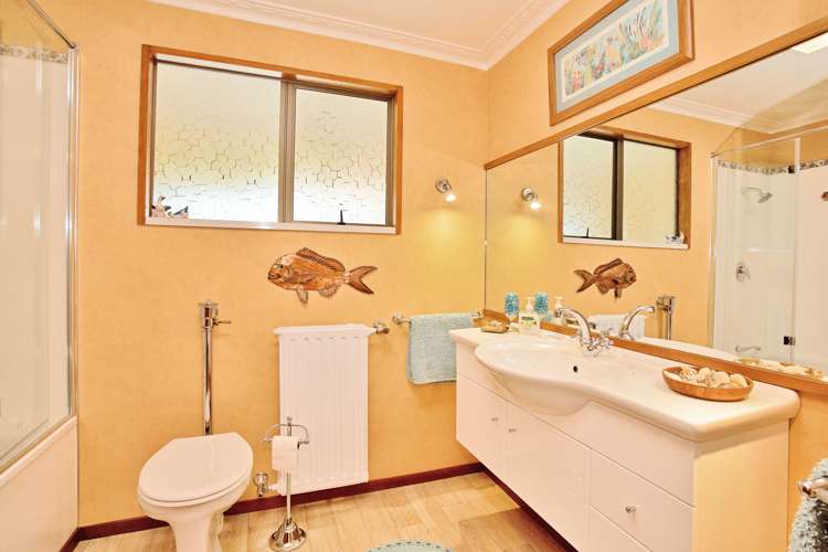 54 Mckellar Road Seaward Bush_8