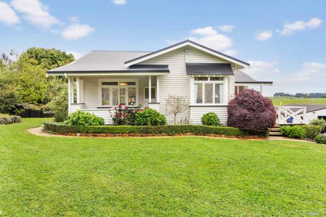 Charming 1920’s Bungalow on approx. 5.2ha