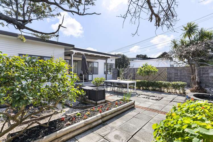 1/3 Rogan Street Mount Roskill_16