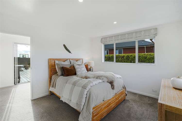 126 Huntsbury Avenue Huntsbury_13