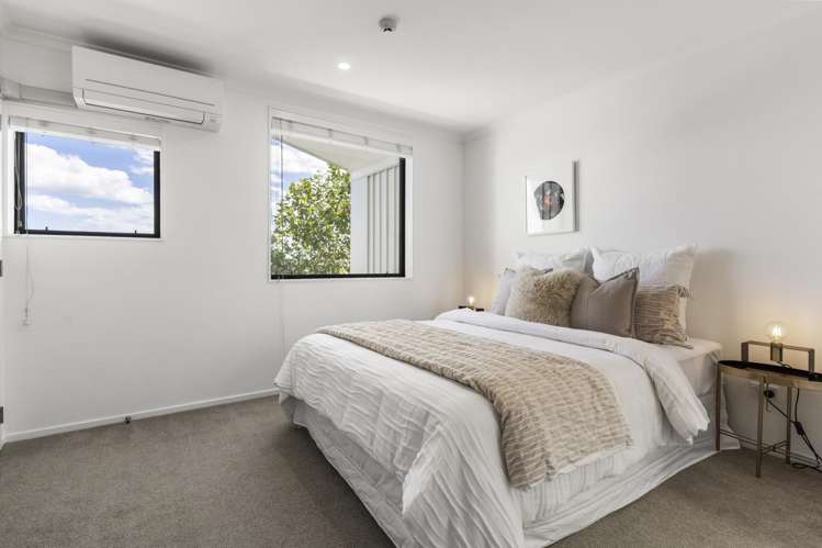 4 Torea Tai Road Hobsonville_11