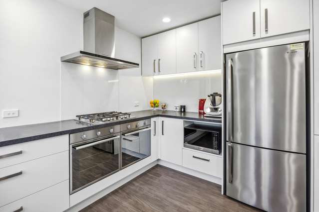 22 Regency Crescent Redwood_2