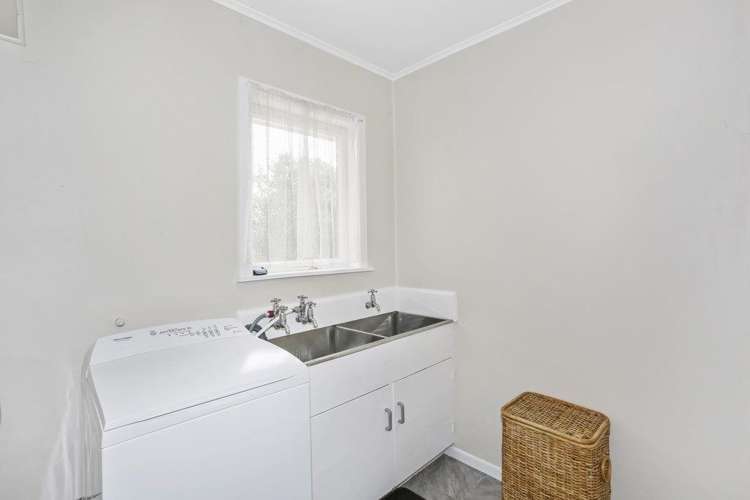 26 Shirley Avenue Papakura_15