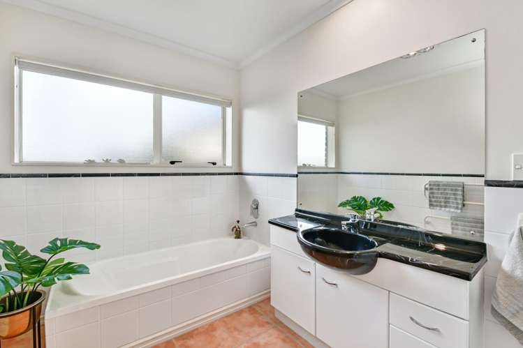 4 Tiller Court Gulf Harbour_29