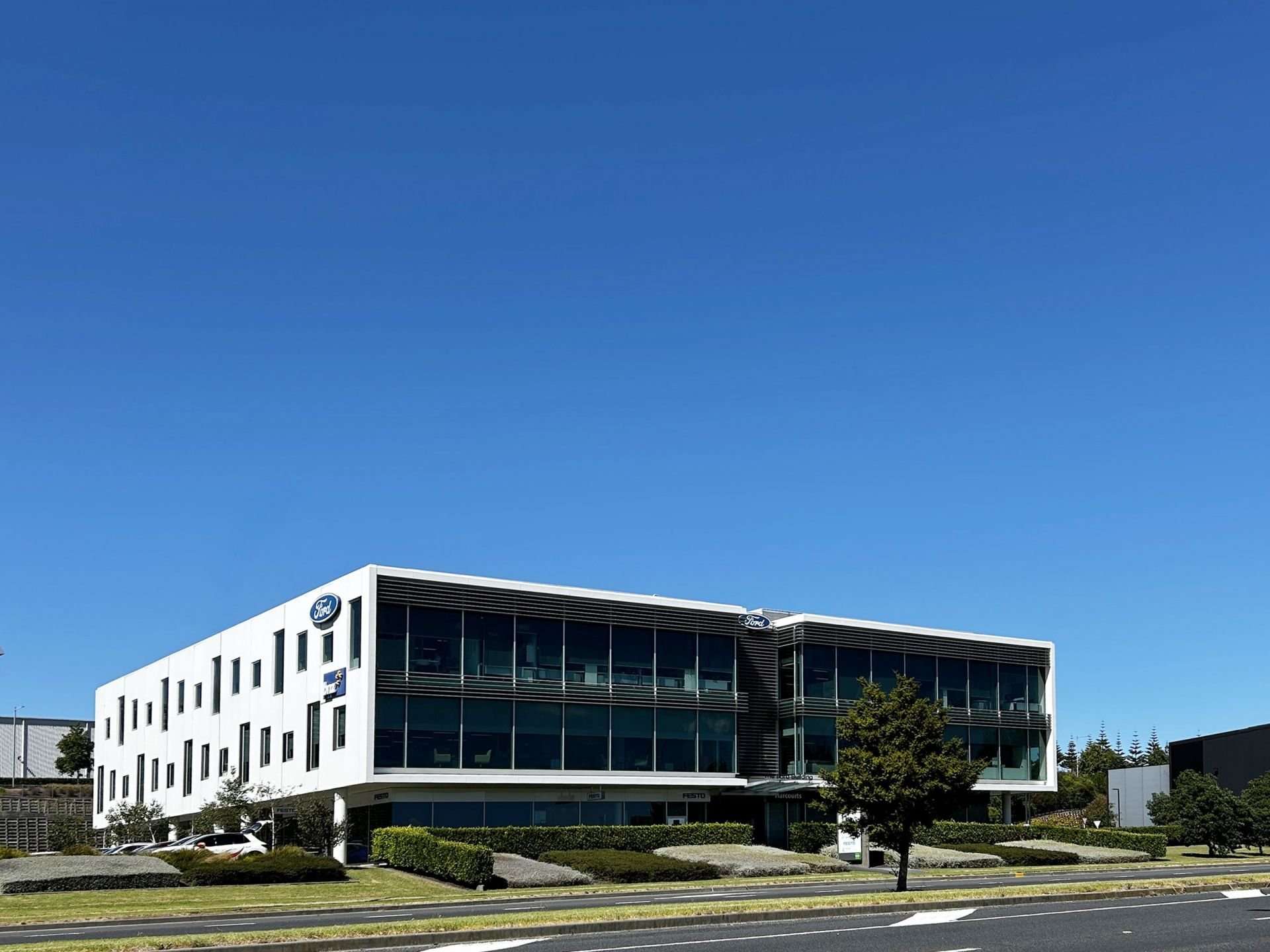 Part Level 2/86 Highbrook Drive East Tamaki_0