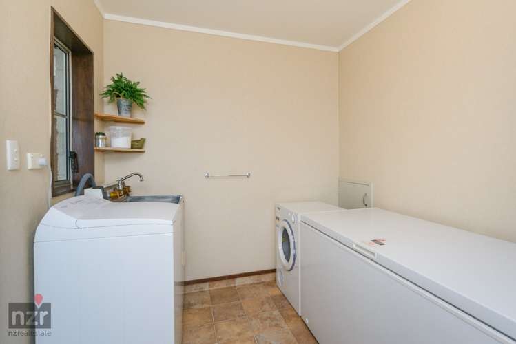 9 Rangeview Place Feilding_13